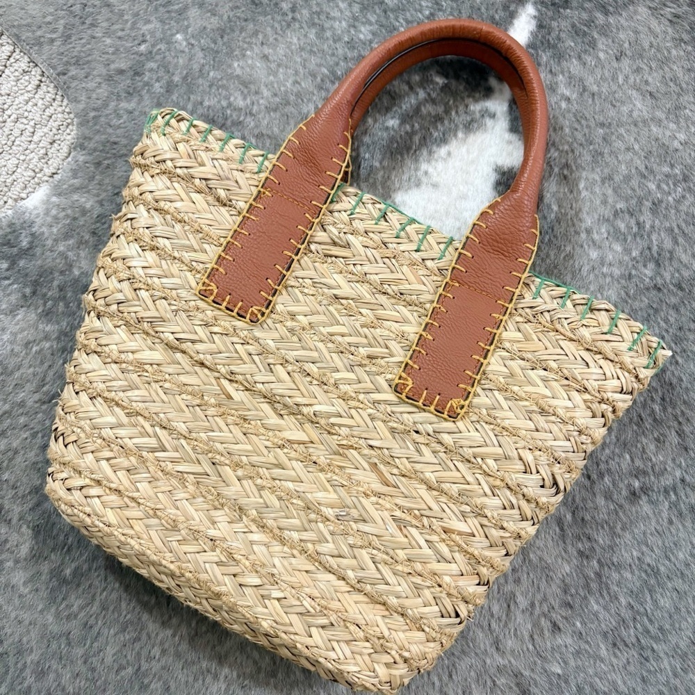 Universal Thread Straw Mini Tote - Picture 3 of 15